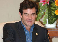 Гильермо Капетильо (Guillermo Capetillo)