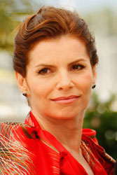   (Debora Bloch)